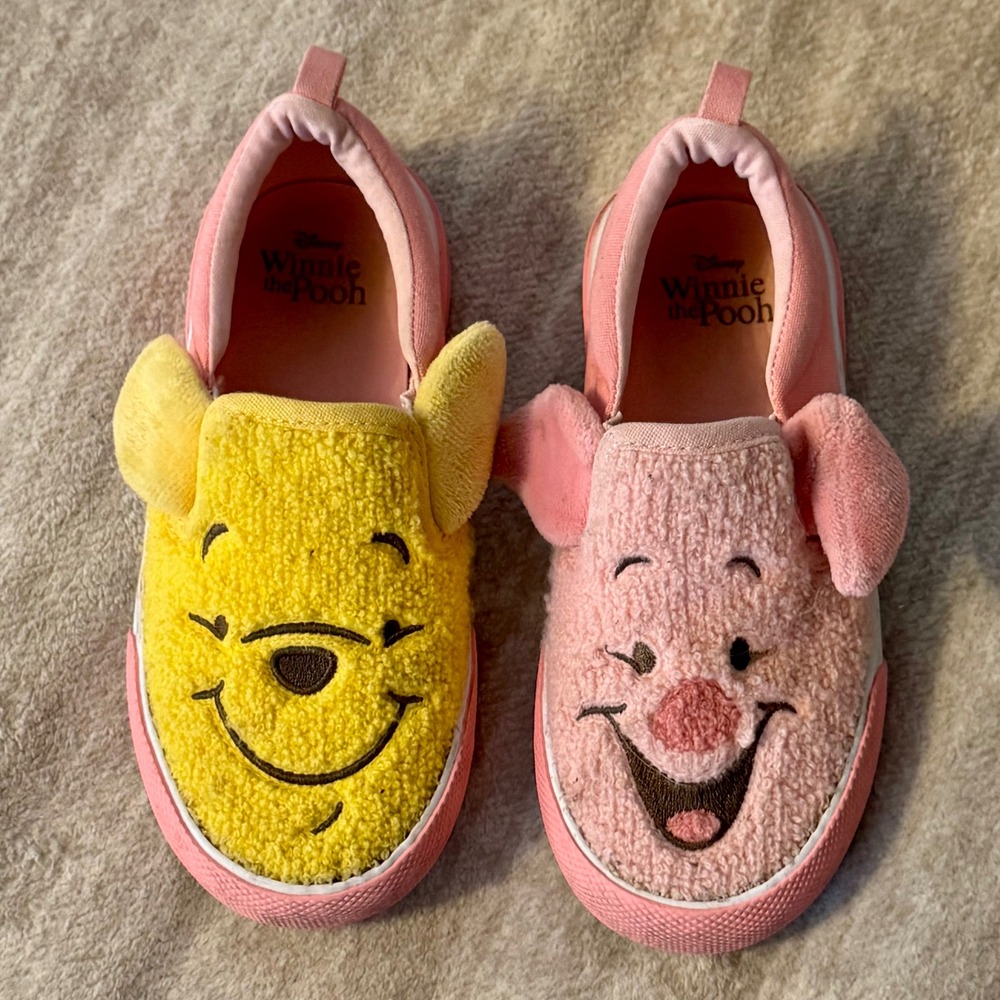 Disney Winnie the Pooh Piglet Kids Slip On Sneakers Pink Yellow Size 10 Toddler